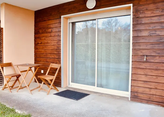 Le Rêve Bleu Jardin Parking Aéroport Meett