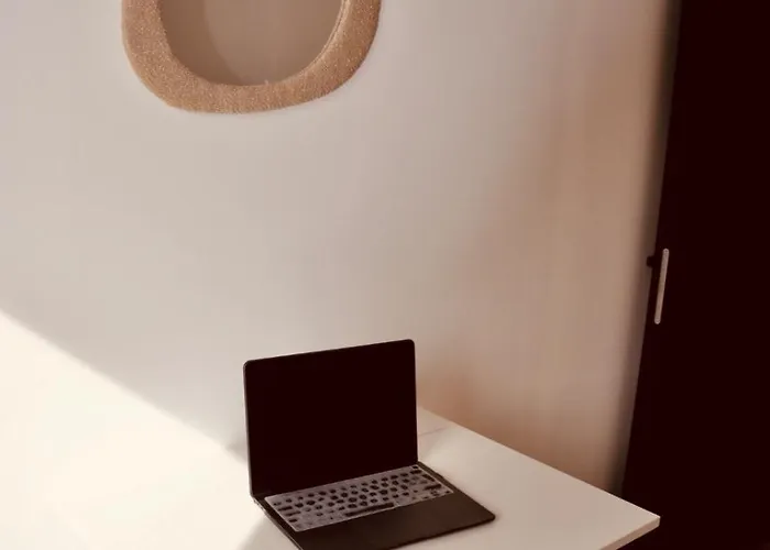 Le Rêve Bleu Jardin Parking Aéroport Meett Appartement *